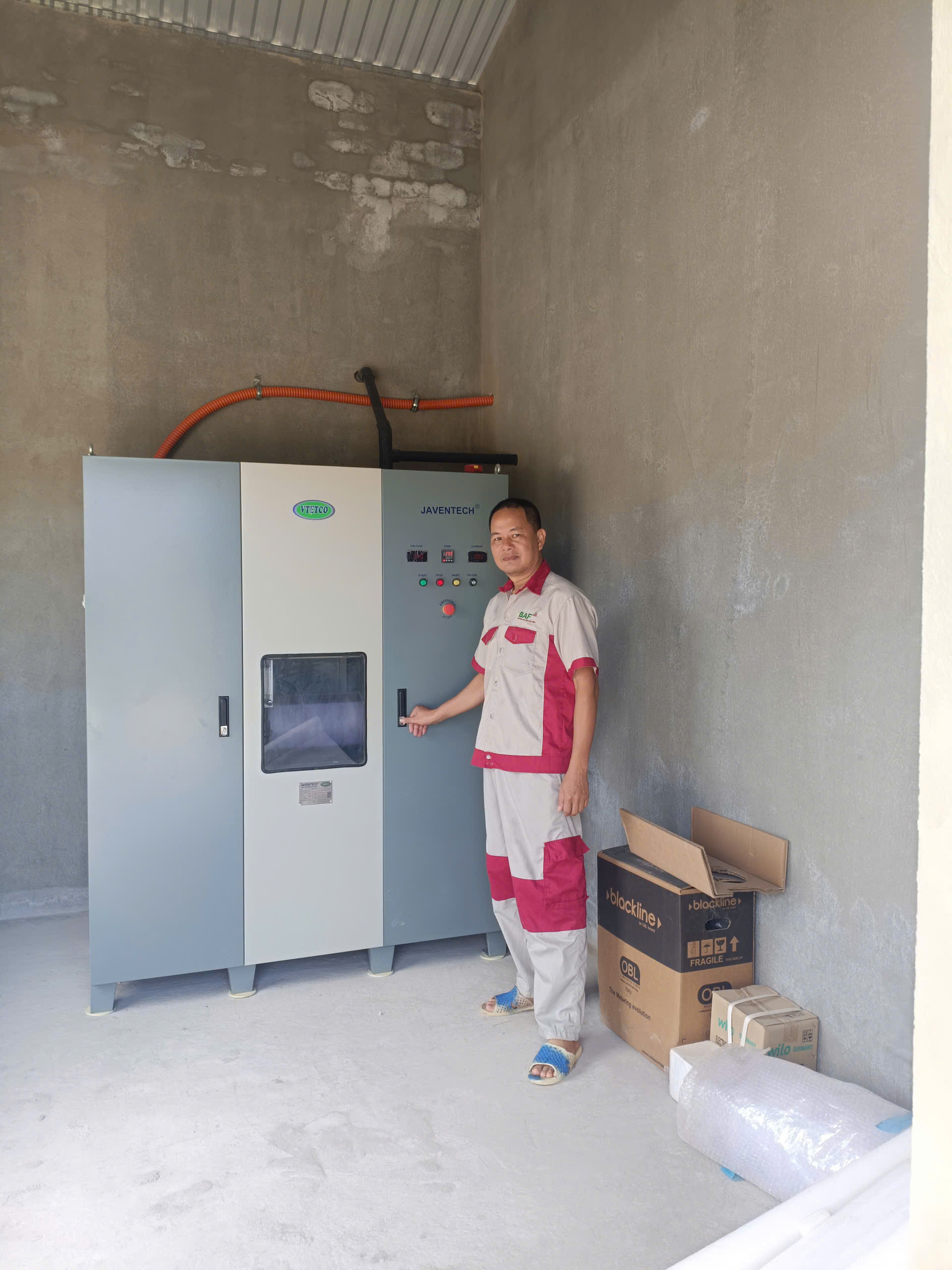 Thiết bị JAVENTECH 3KPH lắp đặt thực tế tại công trình.